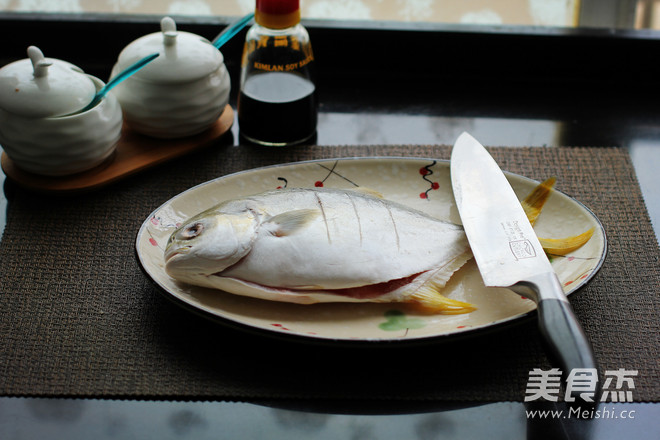 豆豉酱蒸平鱼
