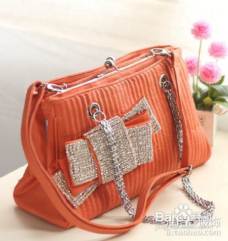 情人节约会拿什么样的包包可以彰显乖乖女形象？