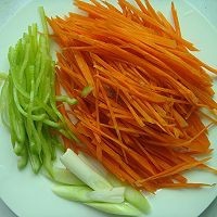 5分钟炒菜——素炒胡萝卜丝