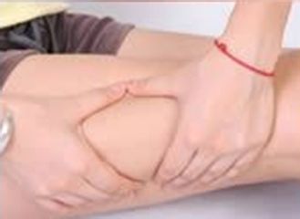 涂抹瘦腿精油按摩手法