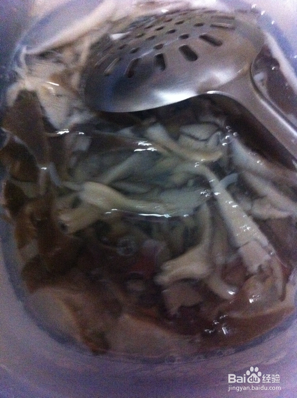 简单易做-健康少油盐的白菜蘑菇肉丝烩饼