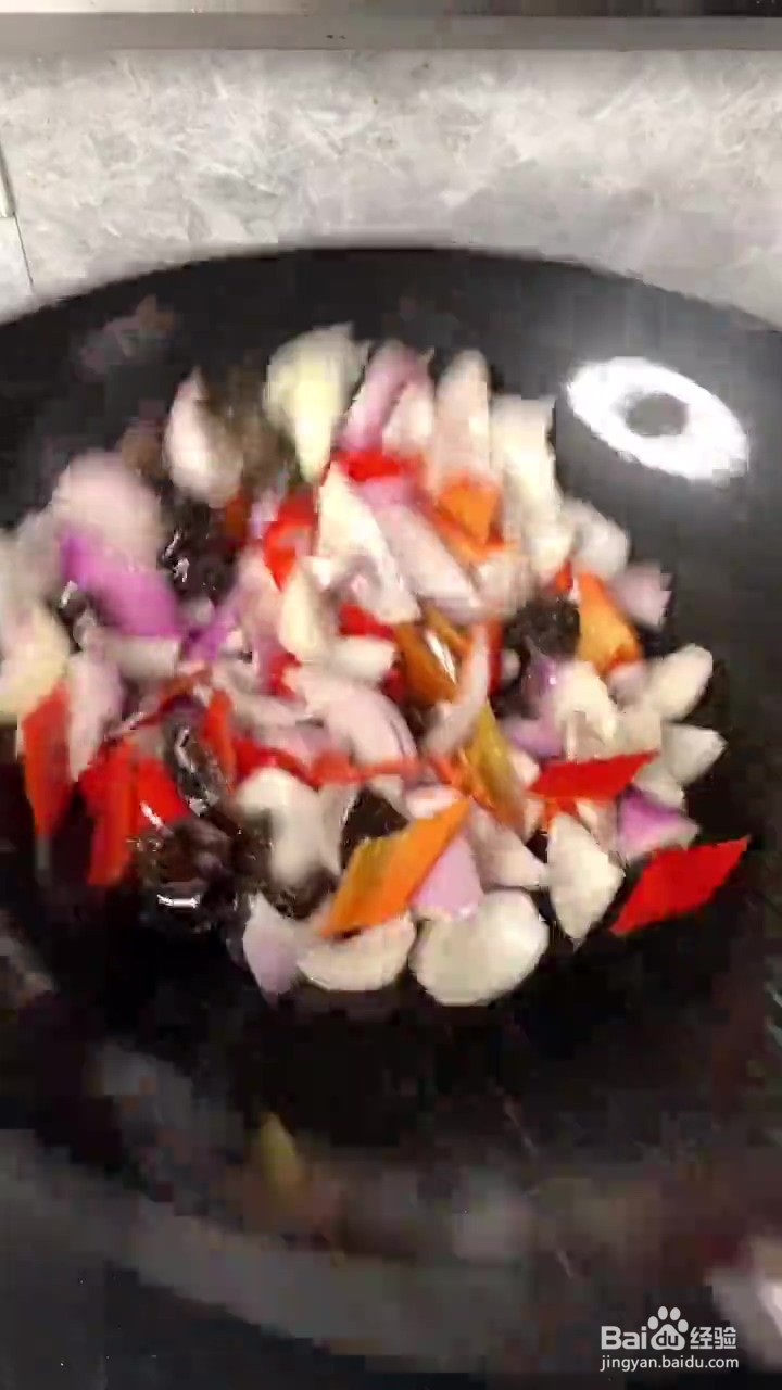 如何制作洋葱炒鸡蛋
