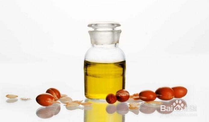 脸颊毛孔大怎么改善?