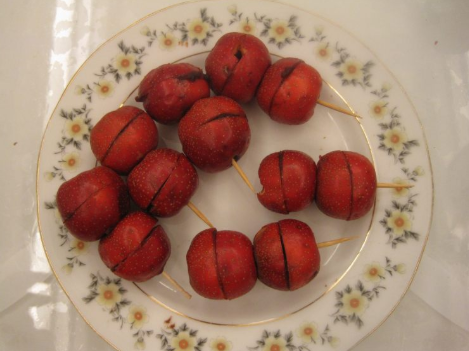 自己做的冰糖葫芦,为什么表面糖不干