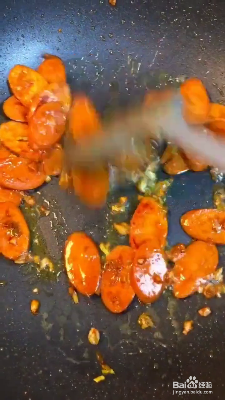 如何制作好吃的火腿土豆片？