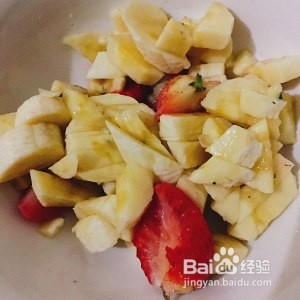 食补养生草莓香蕉饼的做法