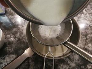 养生食补草莓双皮奶详细制作方法的做法