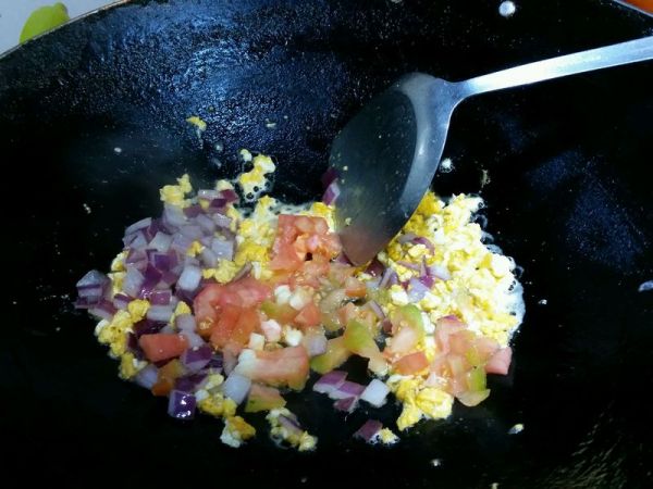 洋葱番茄炒菰米