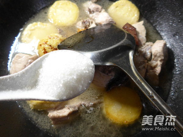 圆素鸡烧龙骨