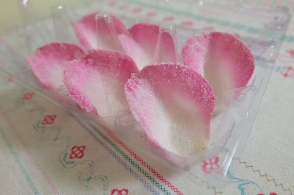 糖霜玫瑰奶油蛋糕