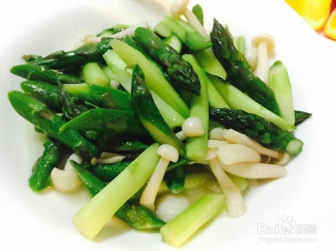 怎么做芦笋白玉菇的攻略/步骤