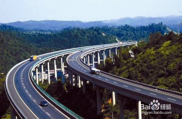 新手开车上高速注意事项