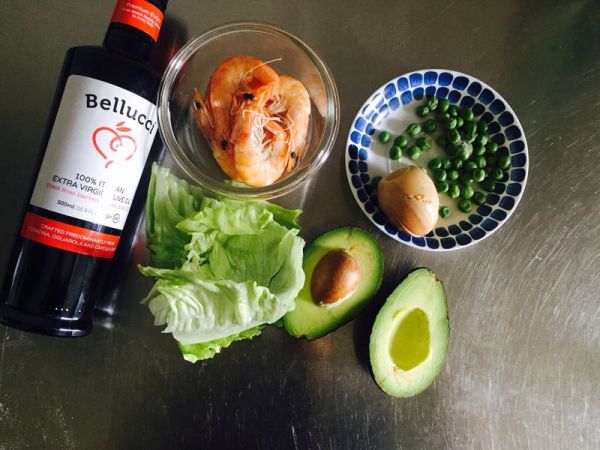 鲜虾牛油果沙拉