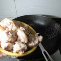 秘制猪蹄的做法