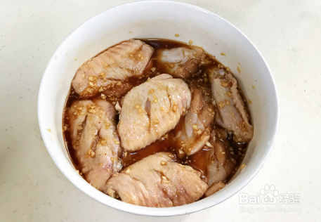 怎样烧蜜汁鸡翅？