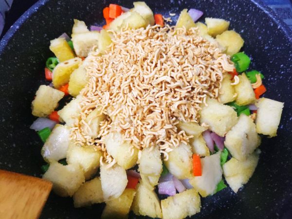 自创干脆面炒馒头