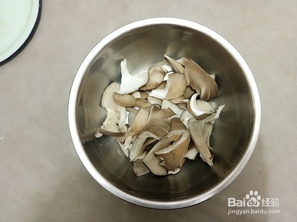 软炸平菇的做法