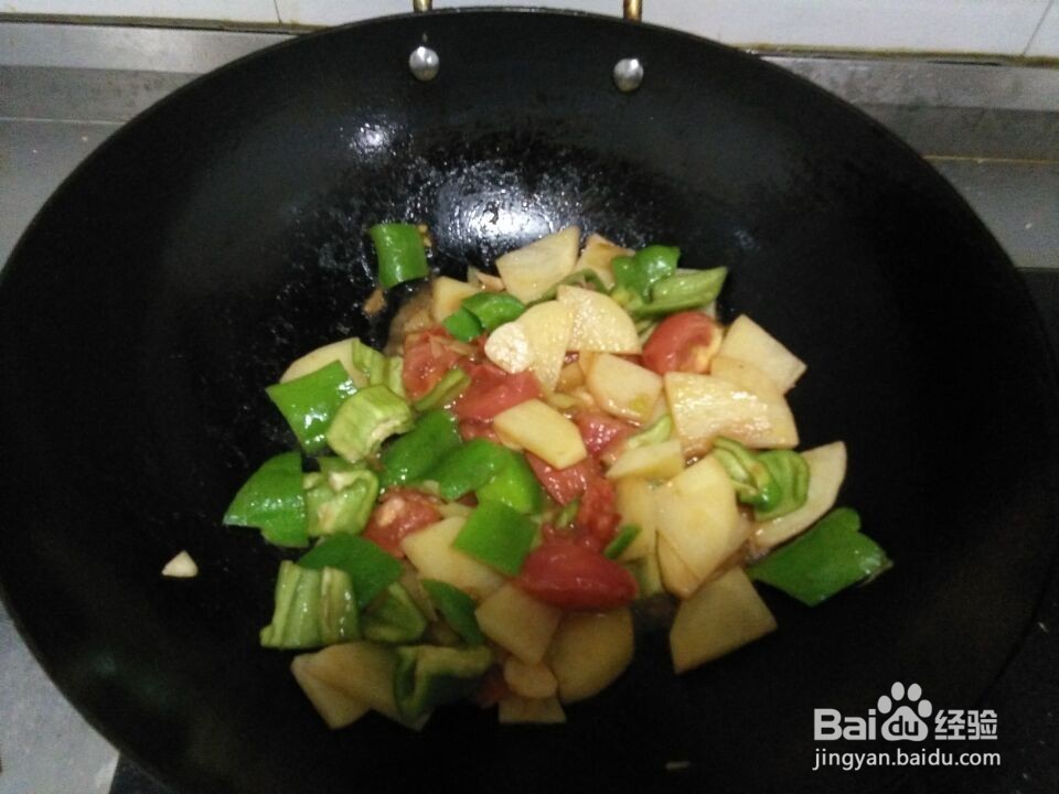 #美食# 家常青椒土豆片的简单做法