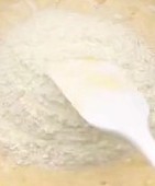 咸蛋黄牛轧糖