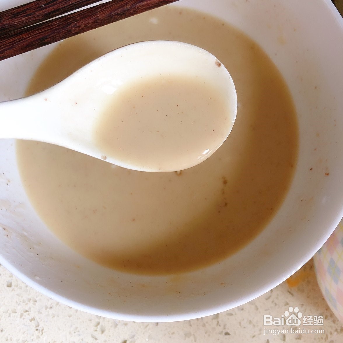 如何制作香酥炸藕片?