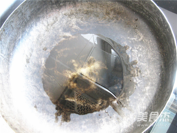 腊肠豌豆蛋炒饭