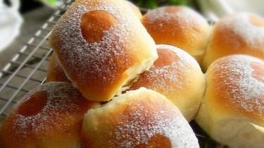 爱心淡奶油餐包的做法