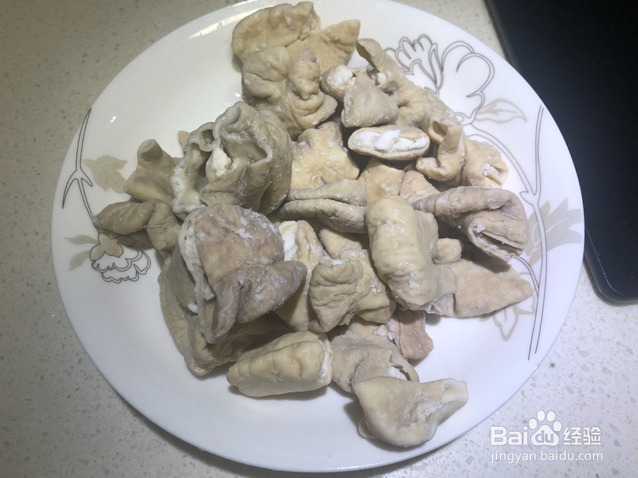 洋葱炒大肠的做法
