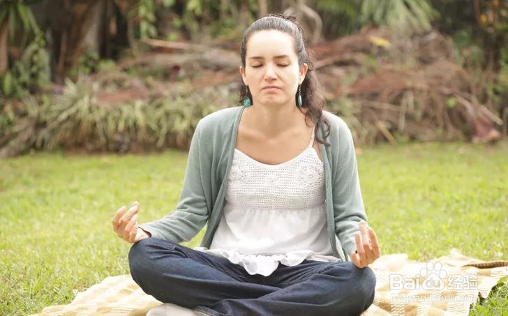 如何睁着眼睛休息?