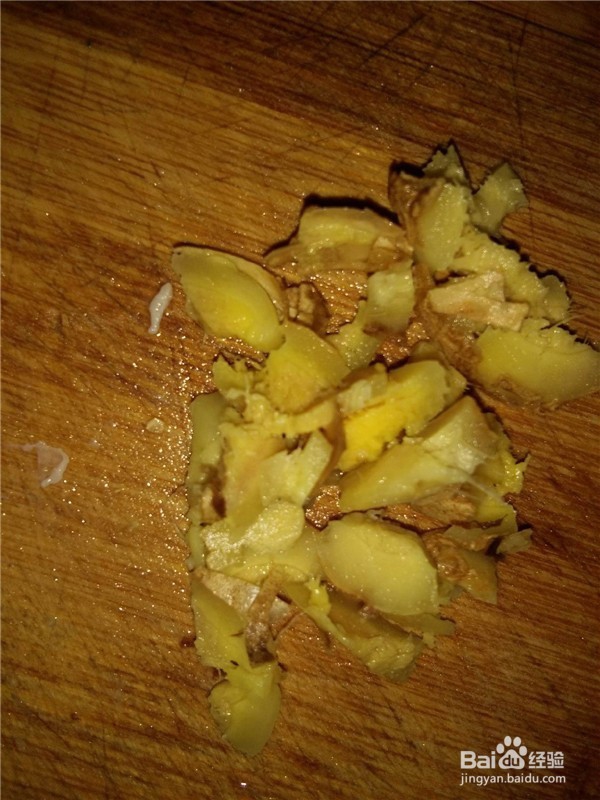 茼蒿老姜炒腊肉