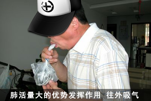 怎样只要一个塑料袋简单相机除湿法