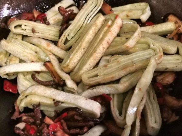 香菇肉丝绿豆粉