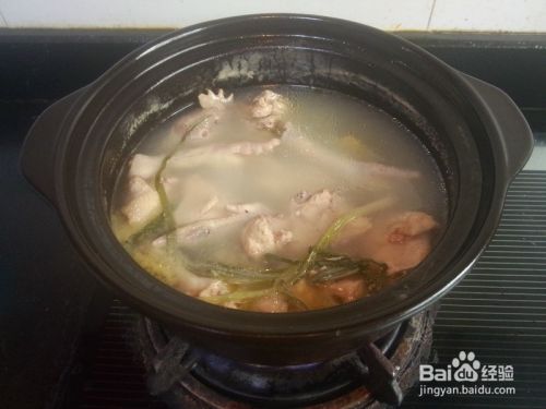 悠闲厨房——野生菌菇炖鸡汤