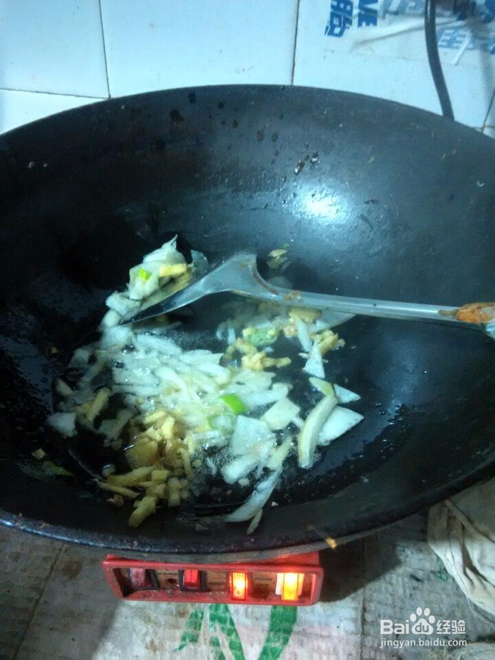 干豆腐块炒白菜块