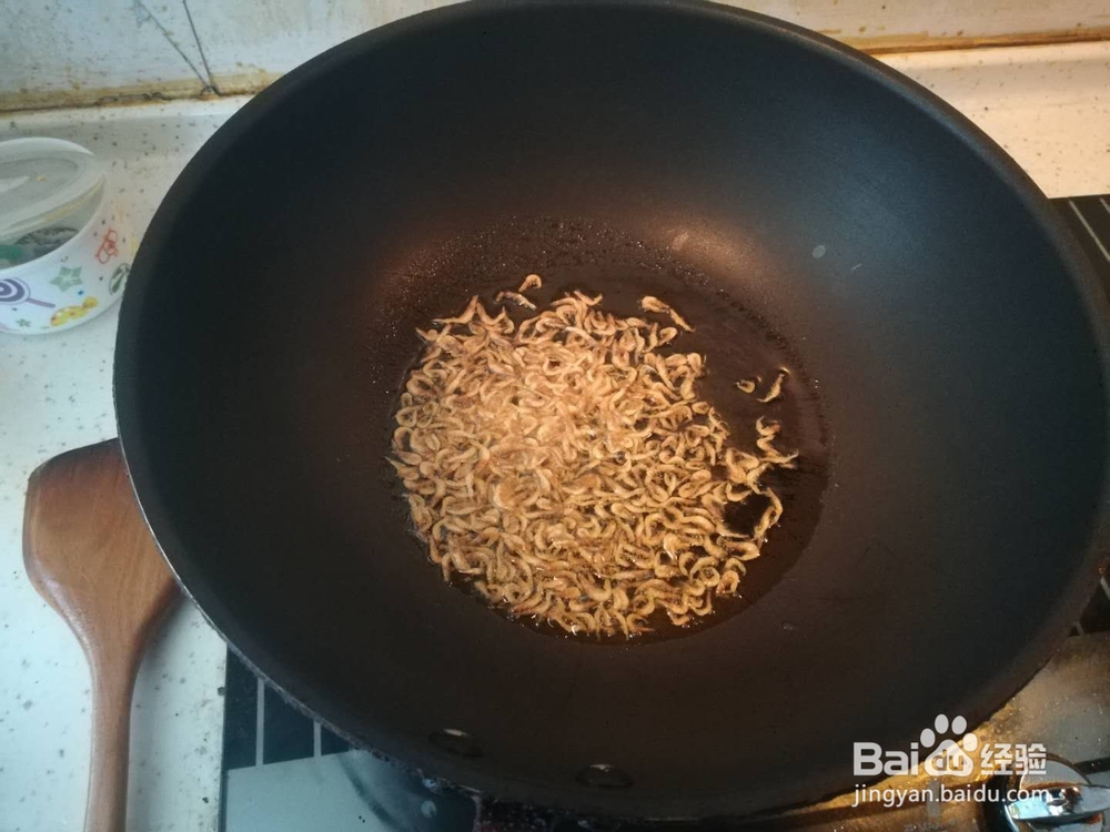 香菇虾米酱油炒饭，好吃又简单的自制攻略！