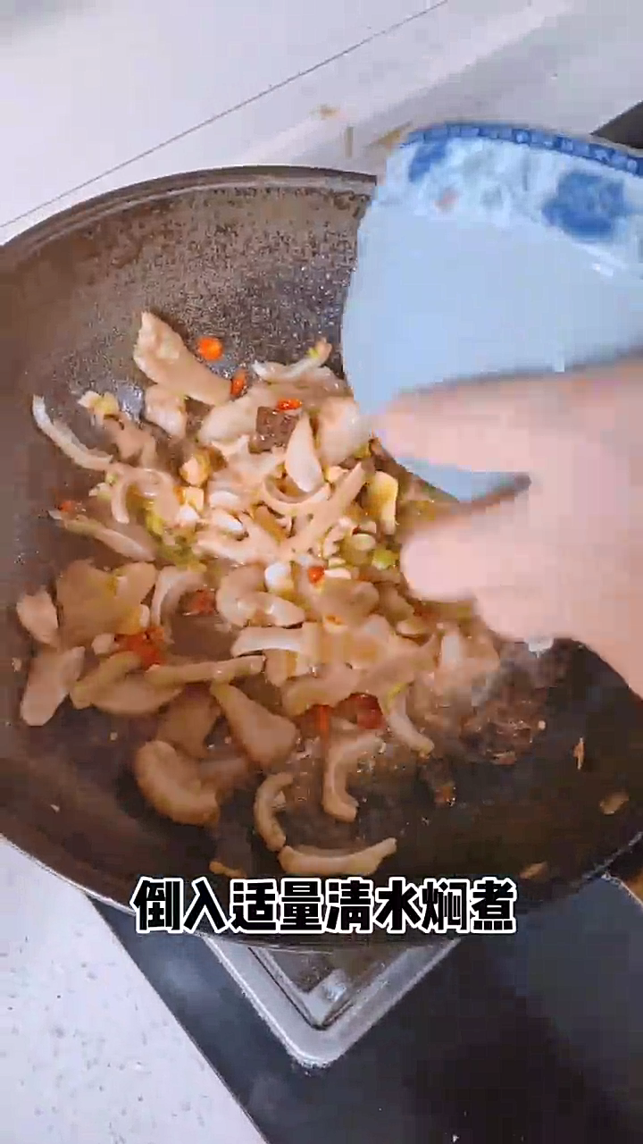 如何制作小炒猪耳