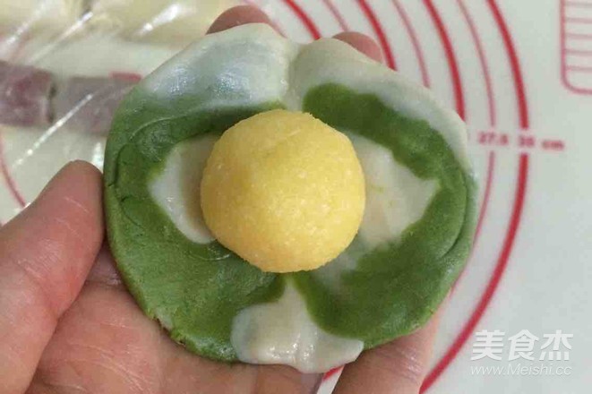 炫彩椰蓉开口酥