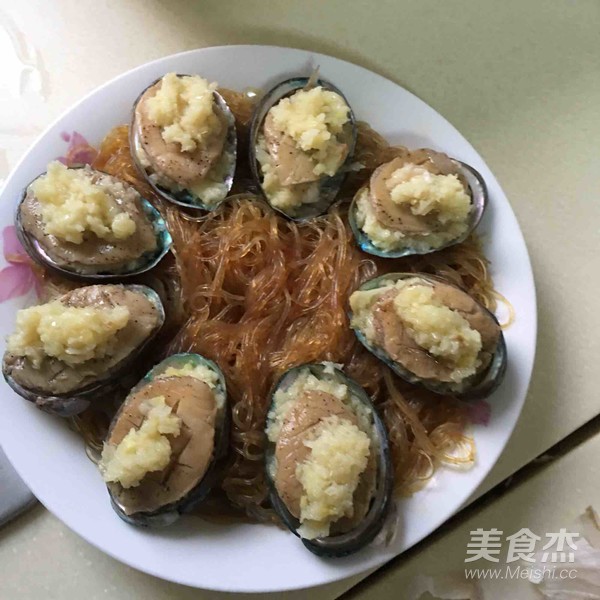 蒜蓉粉丝蒸小鲍鱼