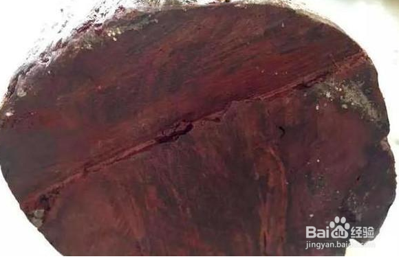 小叶紫檀手把件的打磨过程