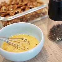 如何制作美味的碧根果芝士笋瓜挞