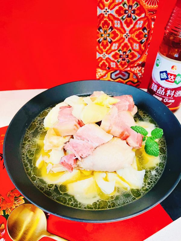 花样竹笋刀板肉鸡汤