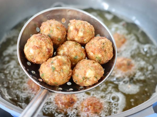 香炸萝卜豆腐丸子