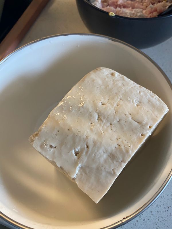 酥炸豆腐肉丸子