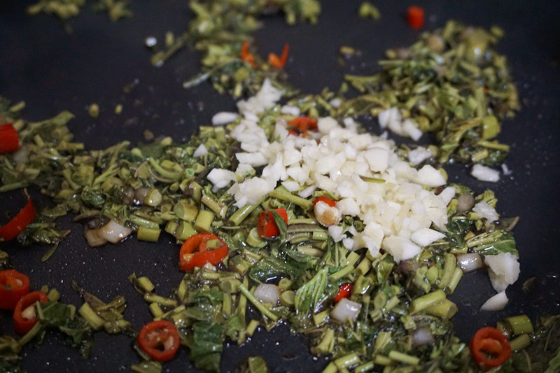 香椿拌面的做法大全，话不多说，赶紧学起来吧！