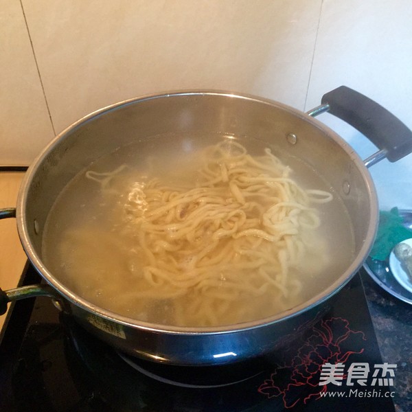 酱醋蛋拌面的做法