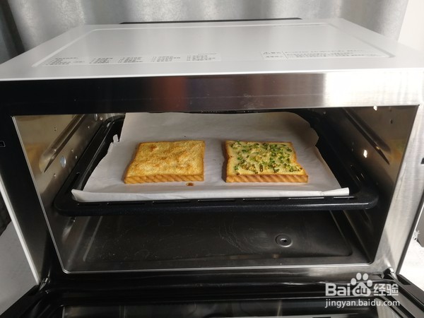 酥脆吐司条的做法