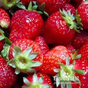 高颜值草莓泡芙