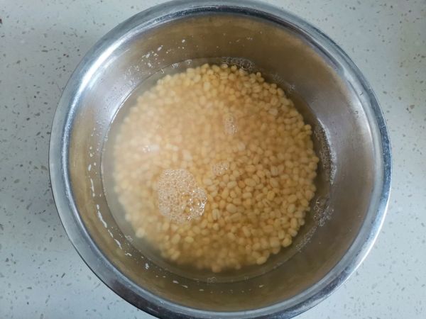 奶香蔓越莓绿豆糕