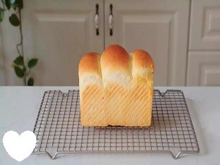 咸蛋黄吐司怎么做？