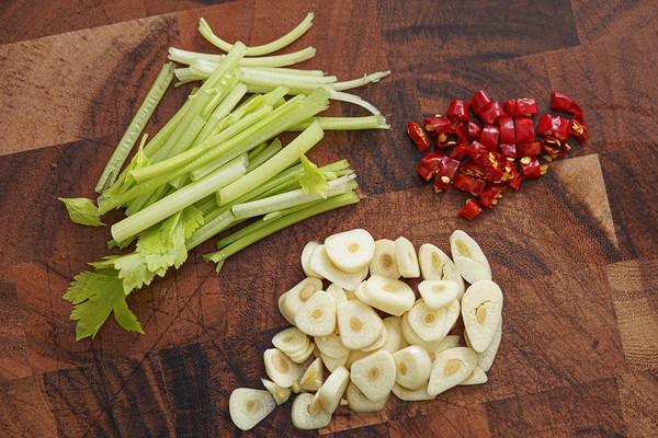 海米芹菜炒豆芽