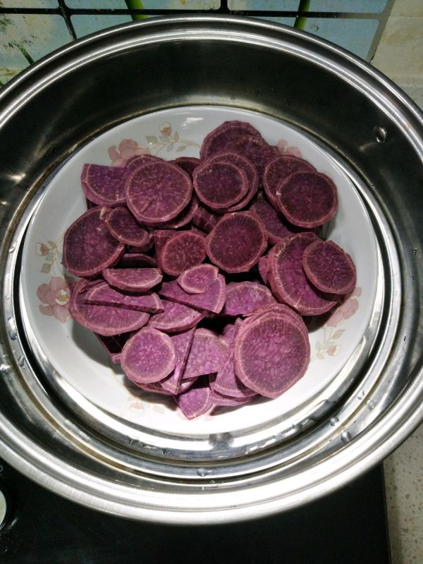 清甜奶香水晶月饼